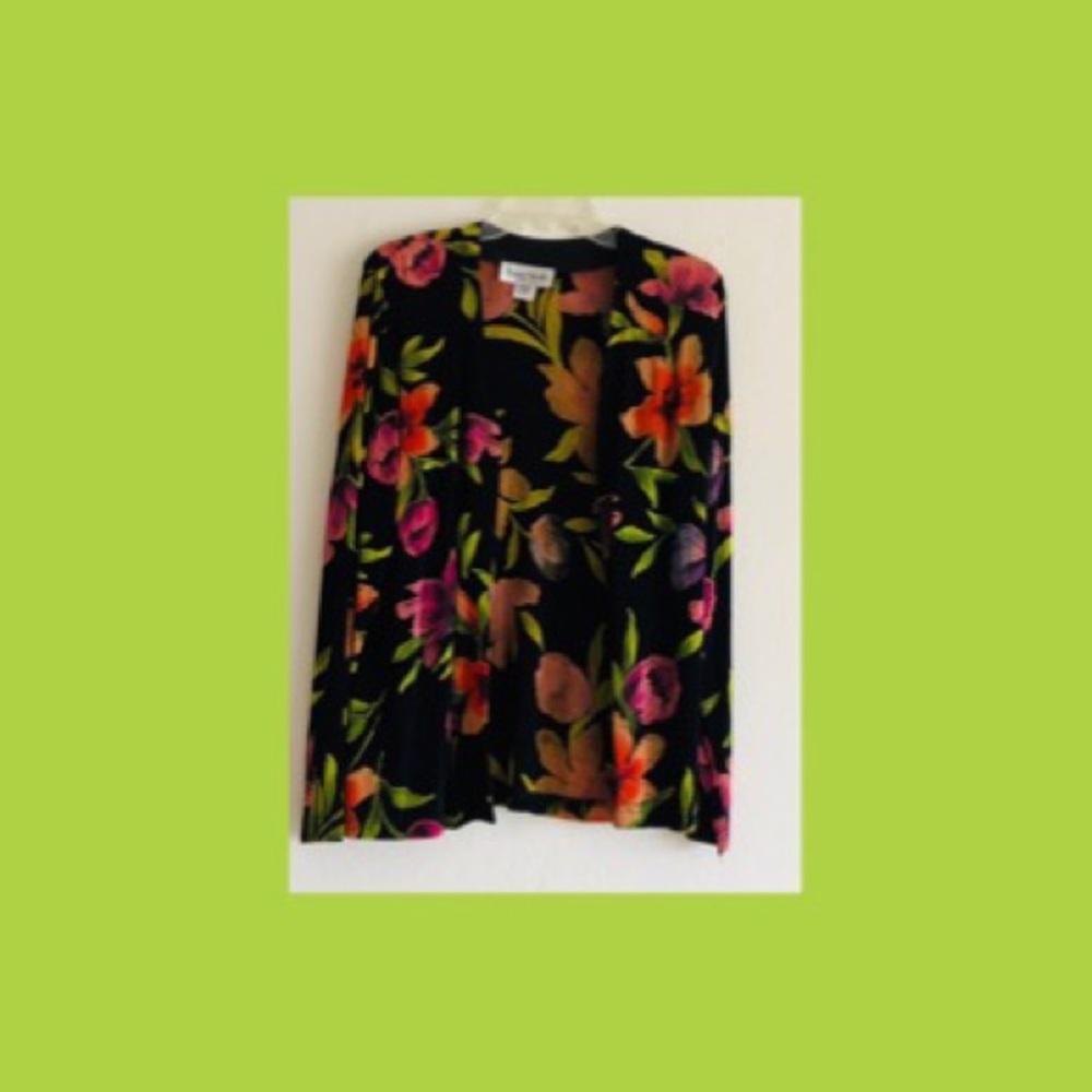 Women’s 3 piece Skirt set  Price Drop! - Picture 6 of 7